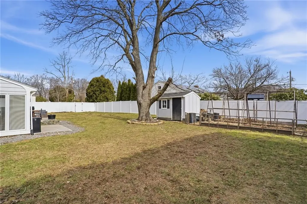 1270 Hope Street Bristol RI 02809