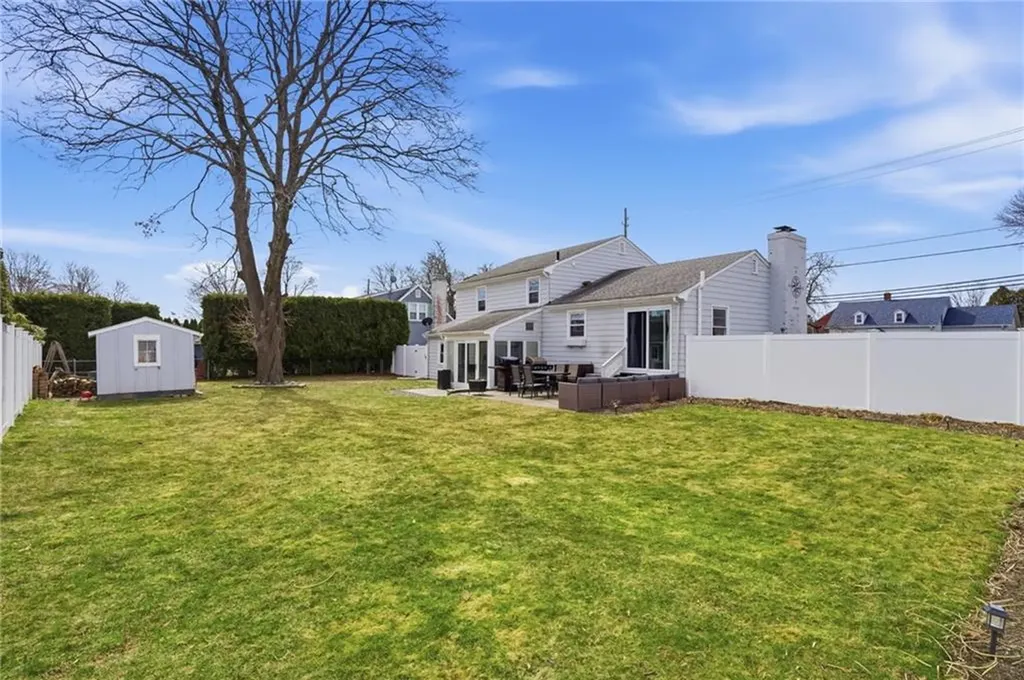 1270 Hope Street Bristol RI 02809