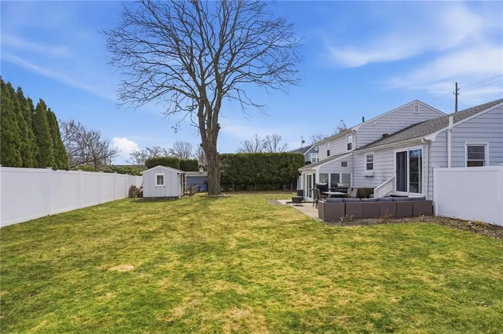 1270 Hope Street Bristol RI 02809