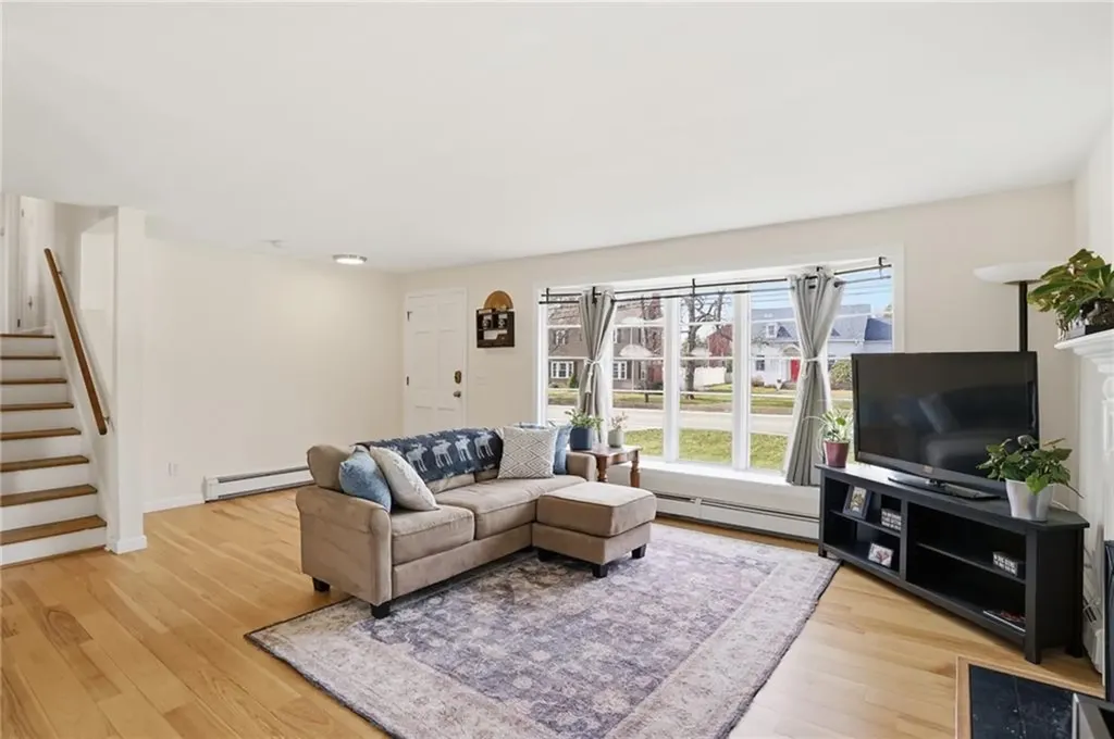 1270 Hope Street Bristol RI 02809