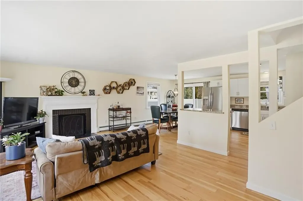 1270 Hope Street Bristol RI 02809