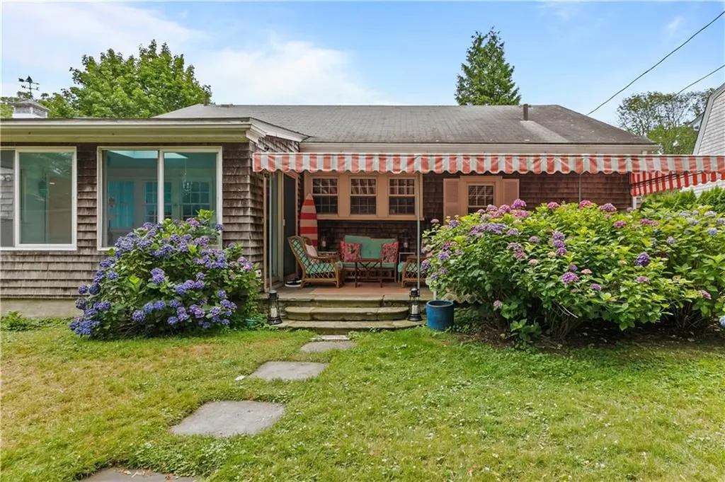 2 Cliff Avenue Newport RI 02840