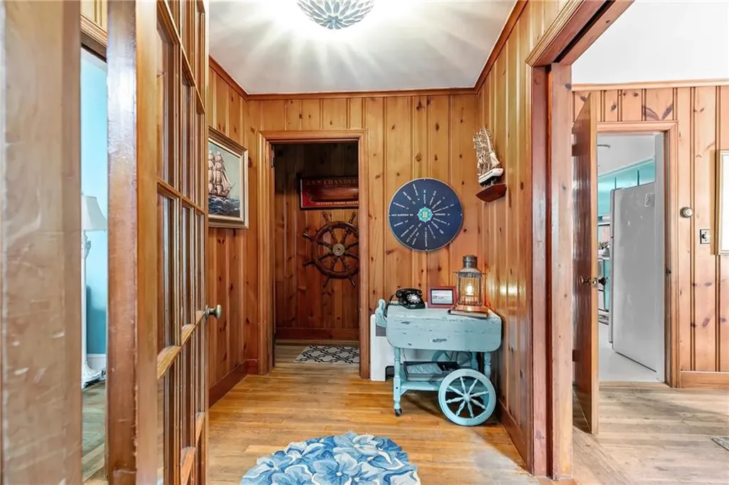 2 Cliff Avenue Newport RI 02840