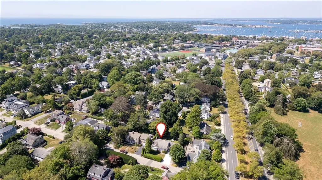 2 Cliff Avenue Newport RI 02840