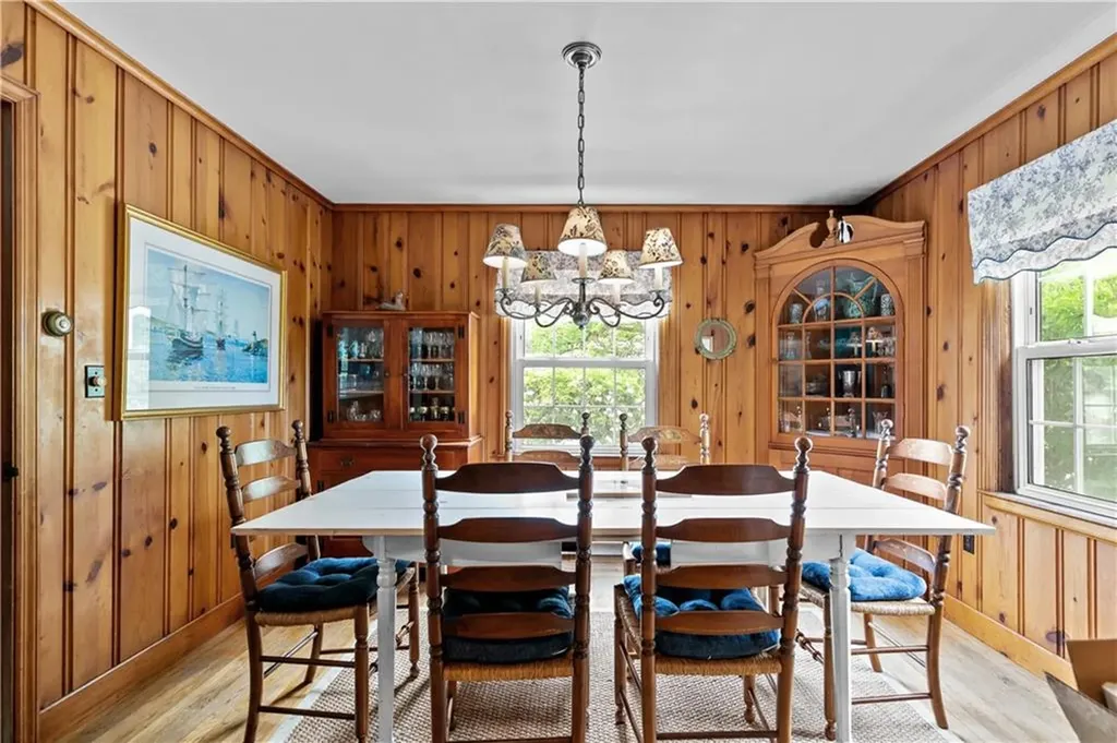 2 Cliff Avenue Newport RI 02840