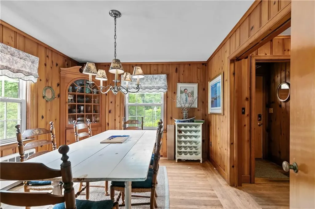 2 Cliff Avenue Newport RI 02840