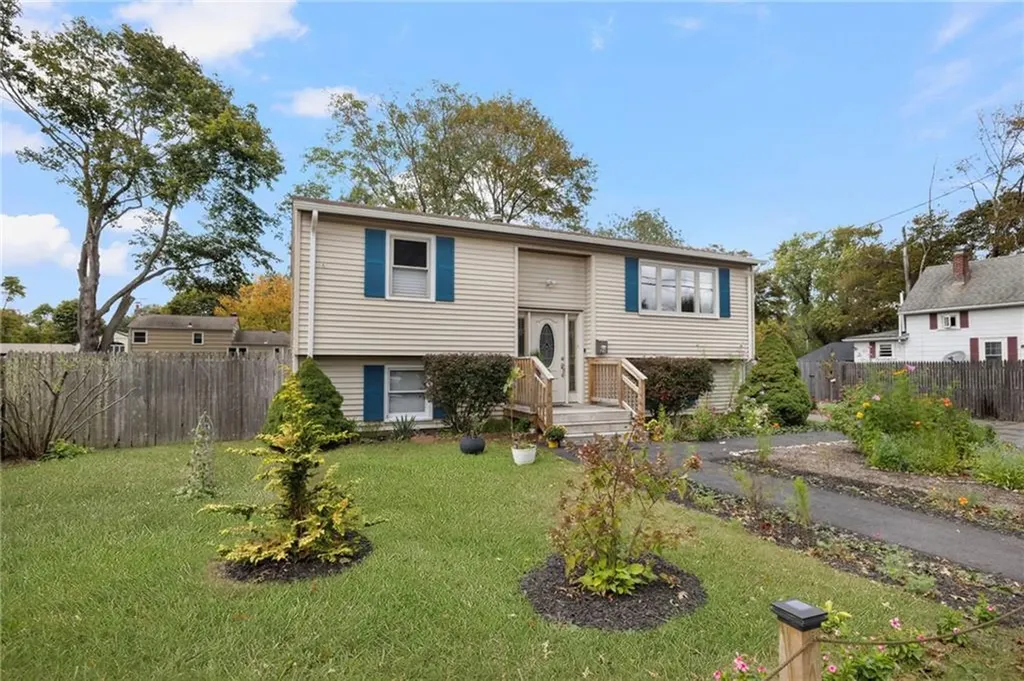25 Webb Avenue Warwick RI 02889