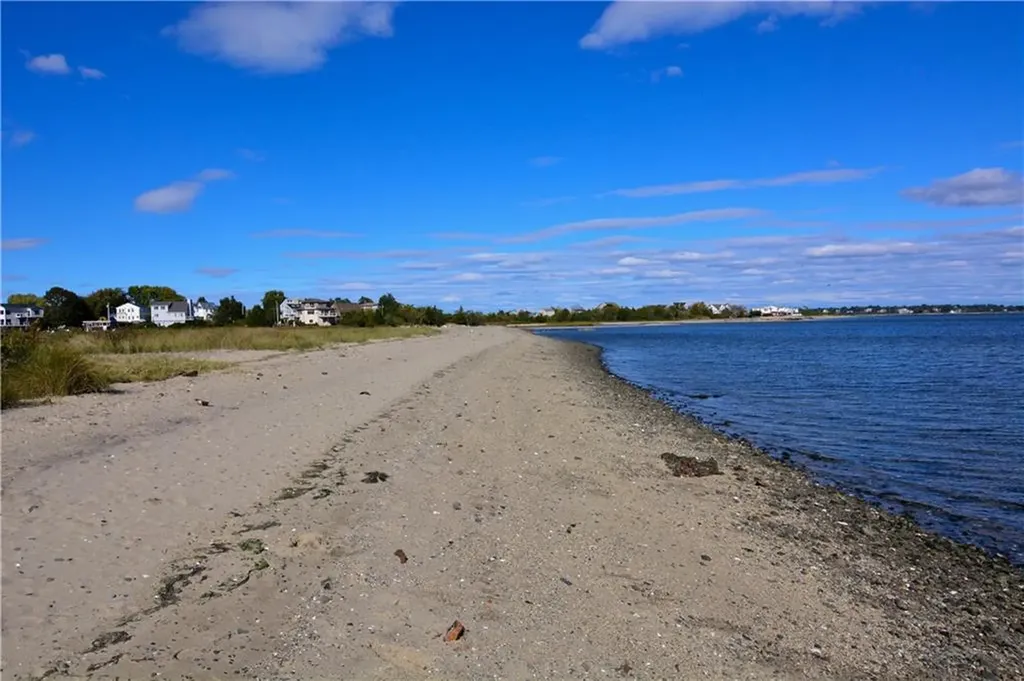 25 Webb Avenue Warwick RI 02889