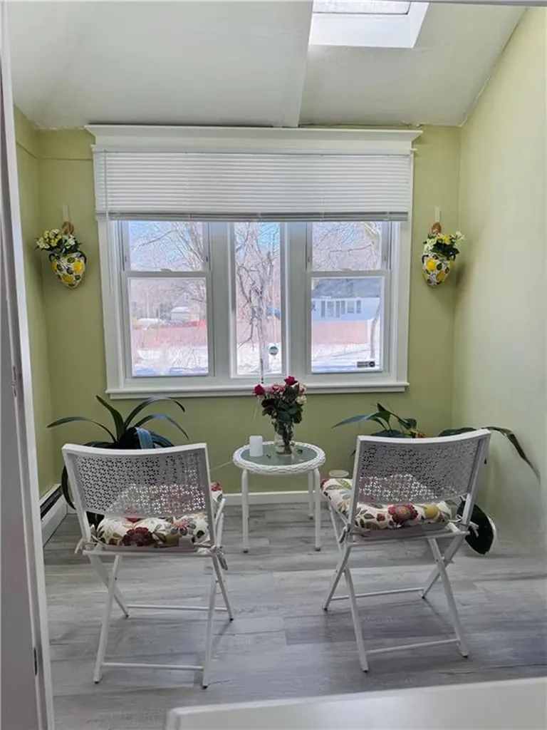 115 Irving Road Warwick RI 02888