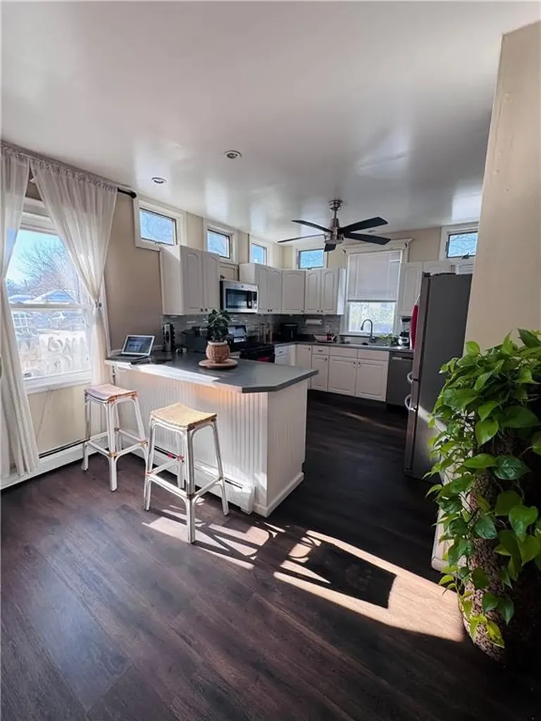 115 Irving Road Warwick RI 02888