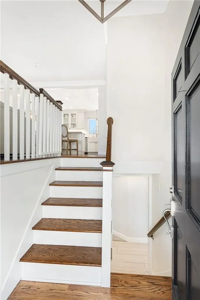 6 Jenkins Street Bristol RI 02809