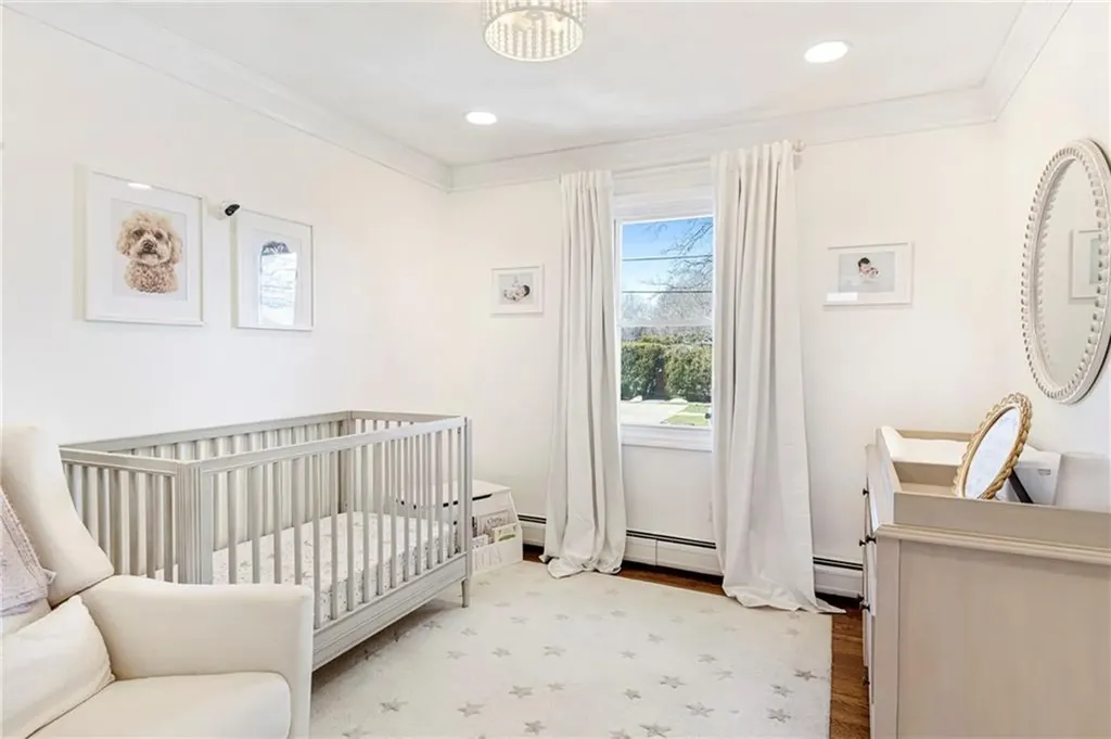 6 Jenkins Street Bristol RI 02809
