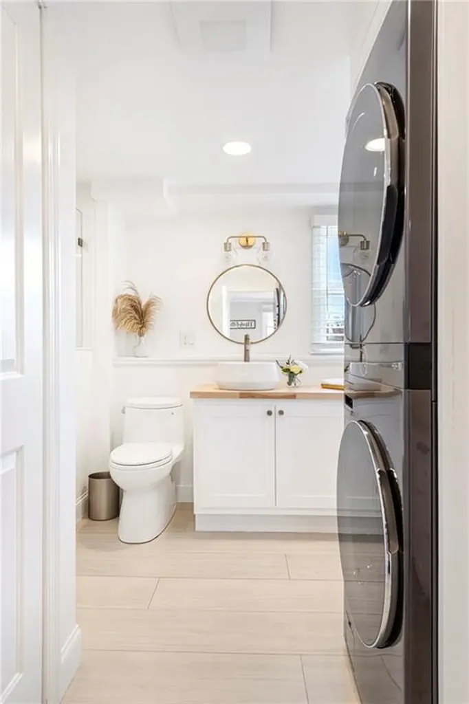 6 Jenkins Street Bristol RI 02809