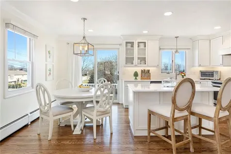 6 Jenkins Street Bristol RI 02809