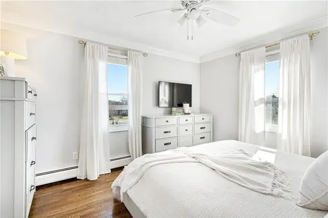 6 Jenkins Street Bristol RI 02809