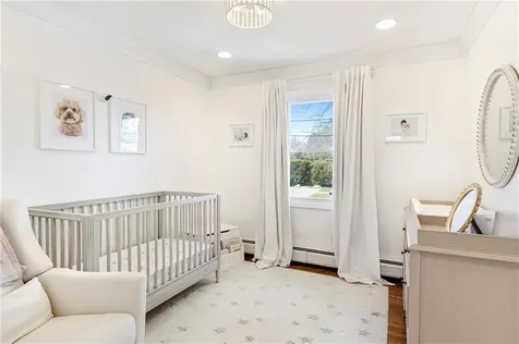 6 Jenkins Street Bristol RI 02809