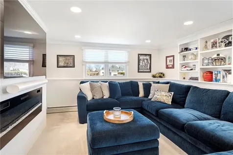 6 Jenkins Street Bristol RI 02809
