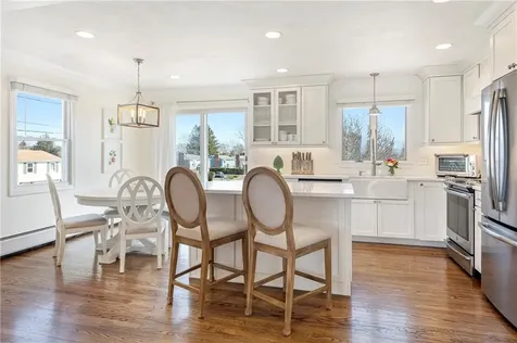 6 Jenkins Street Bristol RI 02809