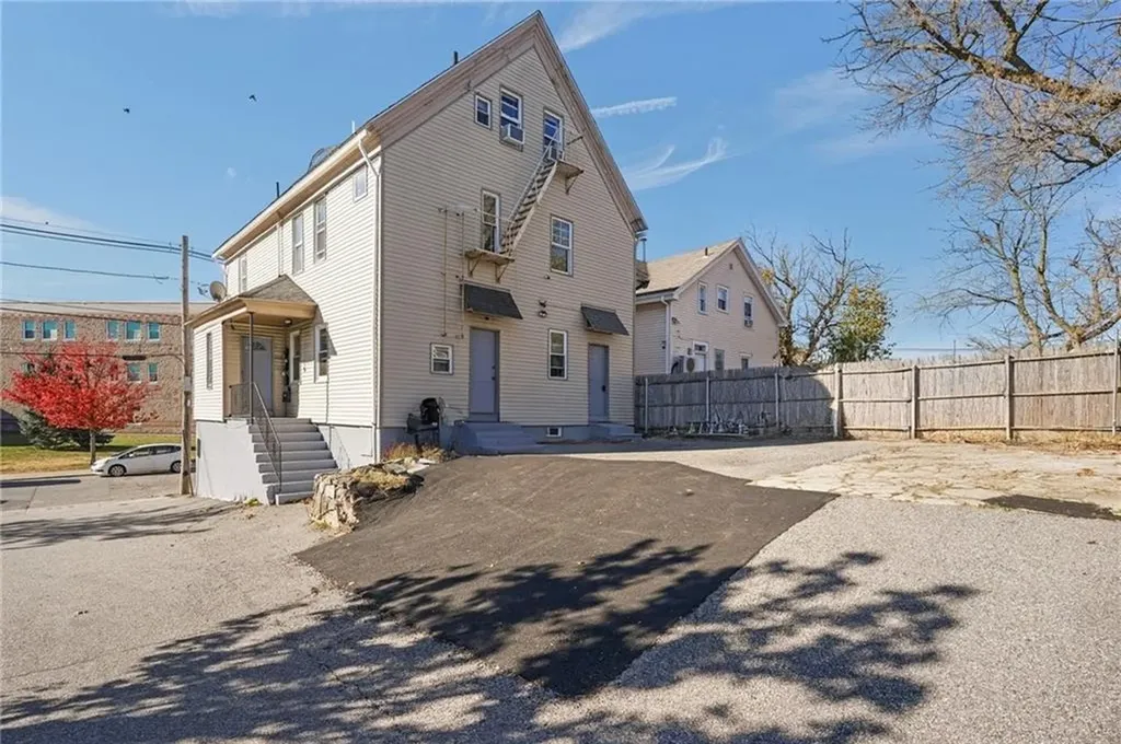 72 Rugby Street Providence RI 02905