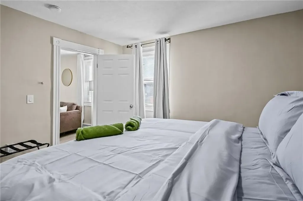 72 Rugby Street Providence RI 02905