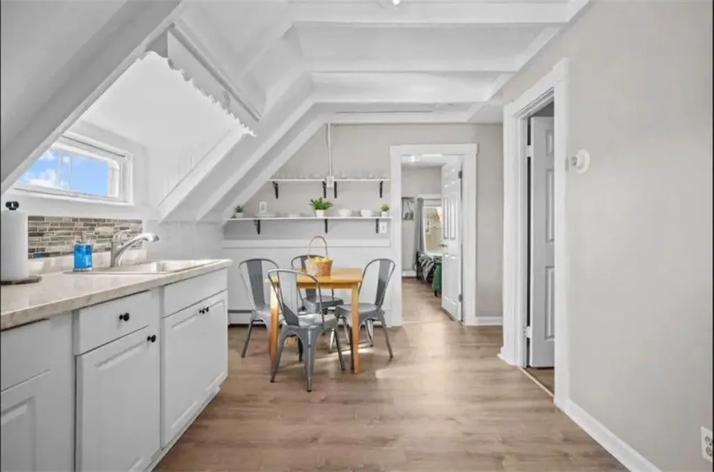 72 Rugby Street Providence RI 02905