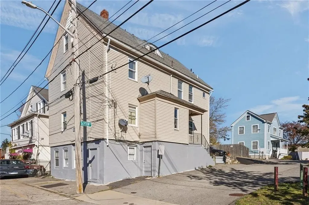 72 Rugby Street Providence RI 02905