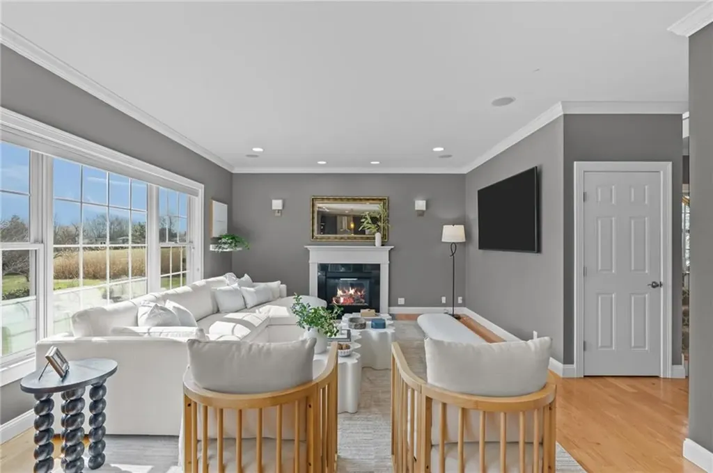 67 Fairview Lane Portsmouth RI 02871
