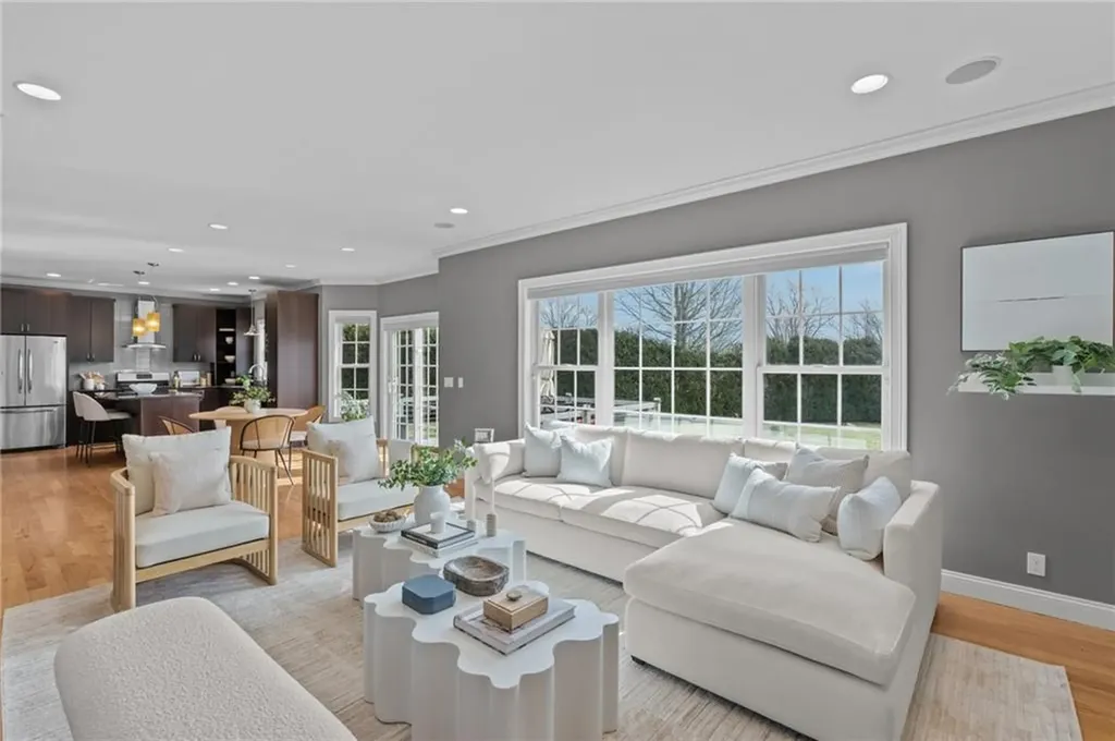 67 Fairview Lane Portsmouth RI 02871