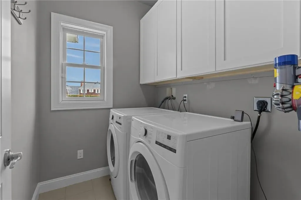 67 Fairview Lane Portsmouth RI 02871