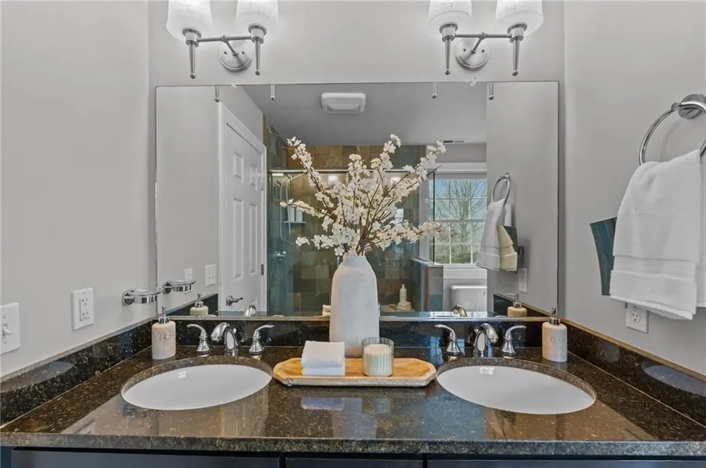 67 Fairview Lane Portsmouth RI 02871