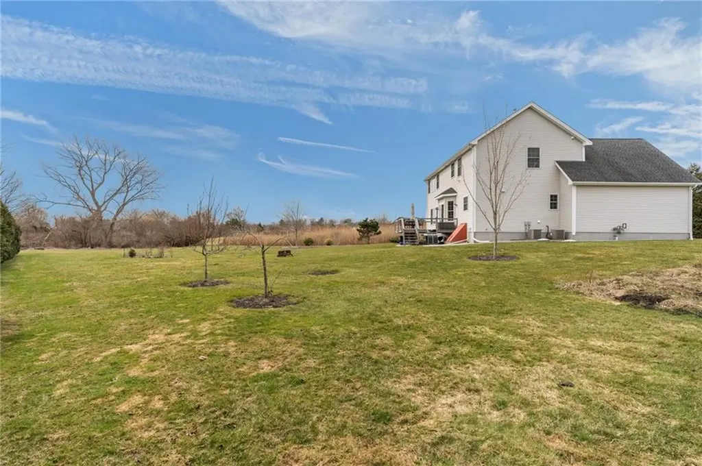 67 Fairview Lane Portsmouth RI 02871