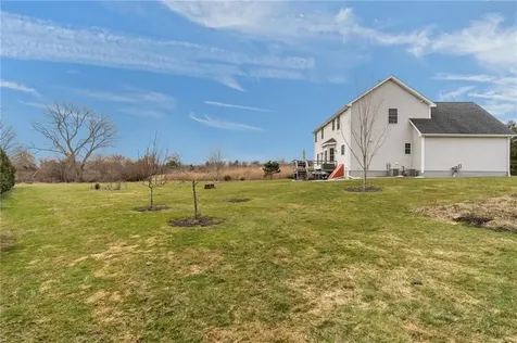 67 Fairview Lane Portsmouth RI 02871