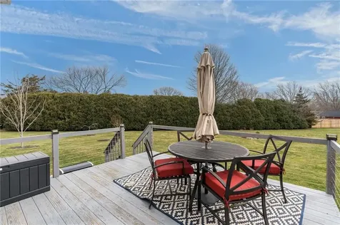 67 Fairview Lane Portsmouth RI 02871