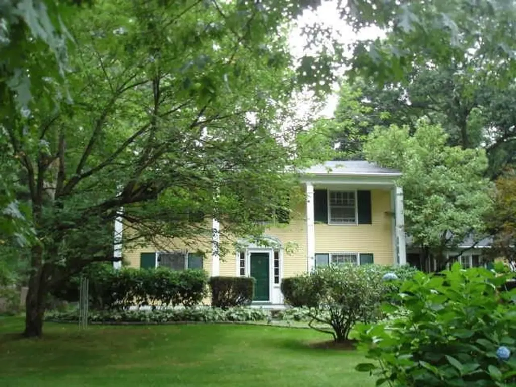 449 Love Lane Warwick RI 02886