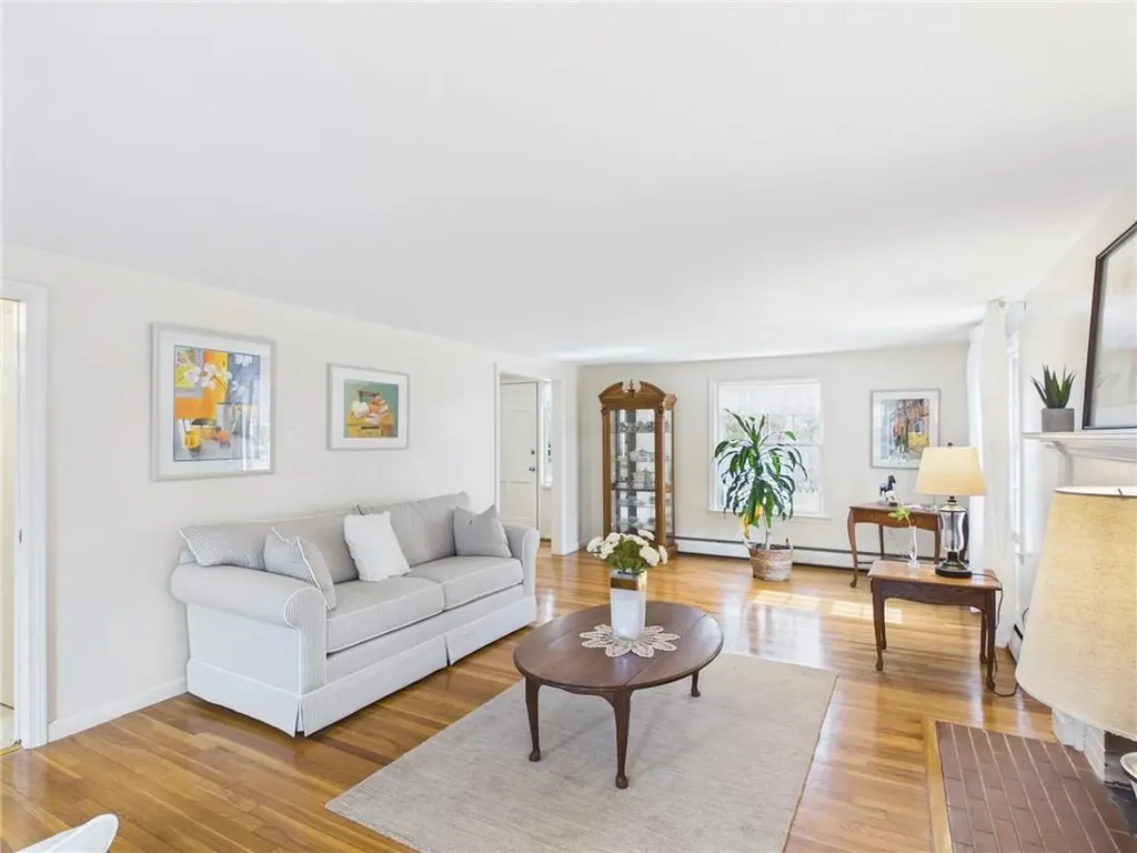 449 Love Lane Warwick RI 02886