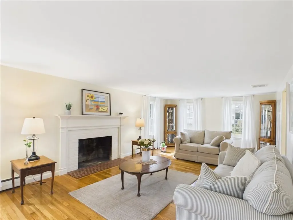 449 Love Lane Warwick RI 02886