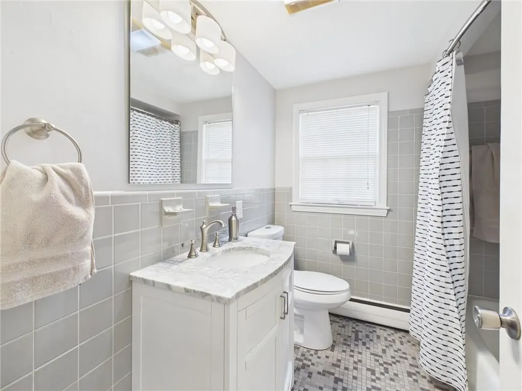449 Love Lane Warwick RI 02886