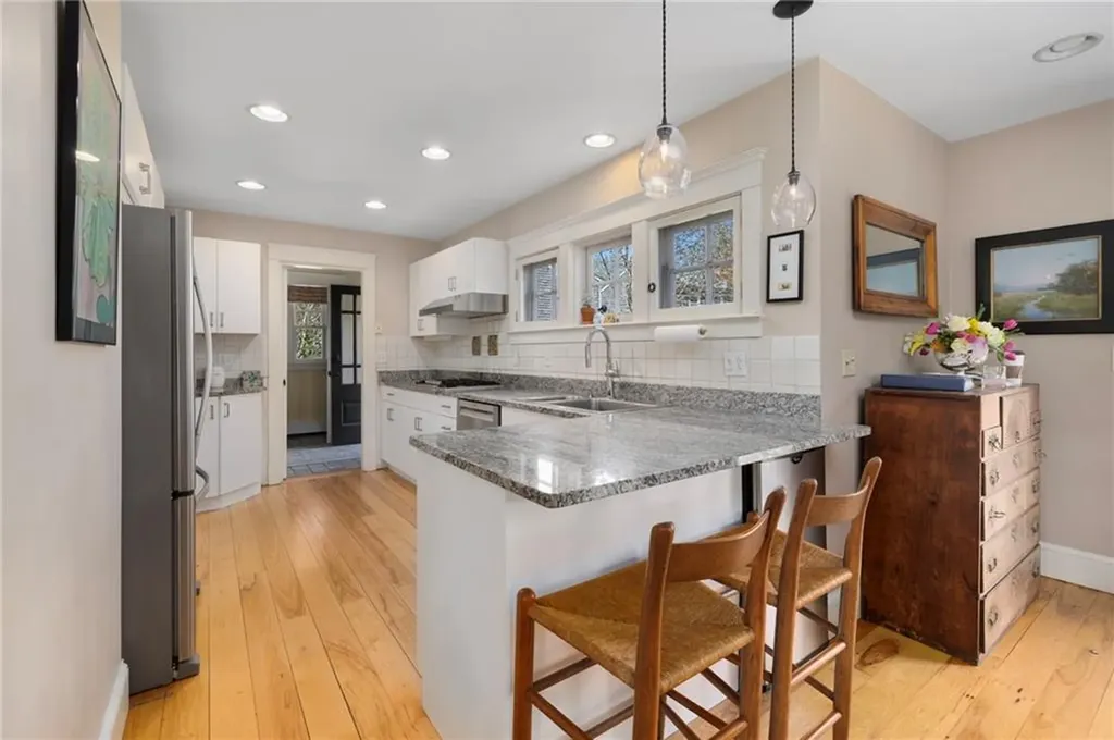68 Sachuest Way Middletown RI 02842