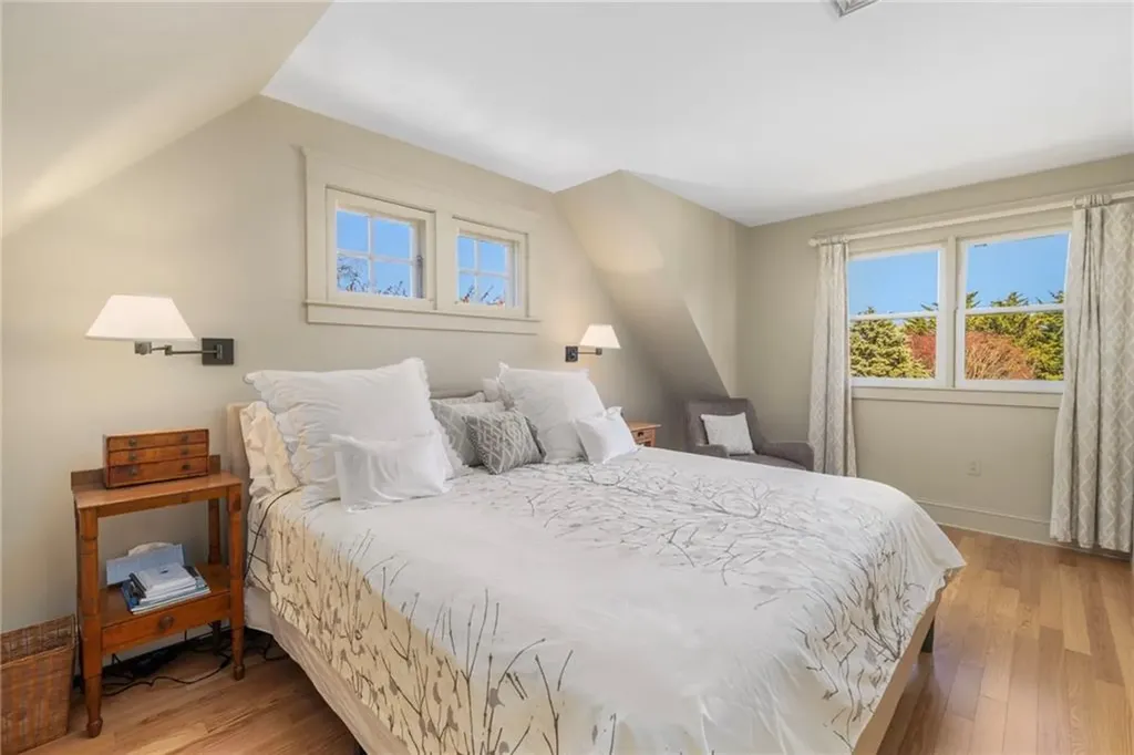68 Sachuest Way Middletown RI 02842