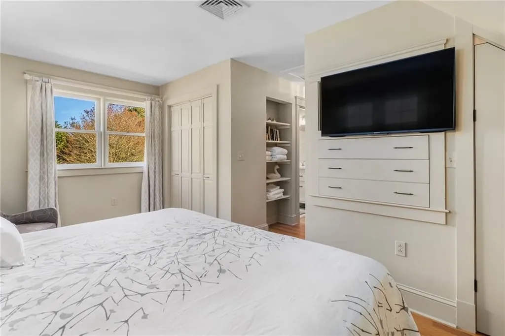 68 Sachuest Way Middletown RI 02842