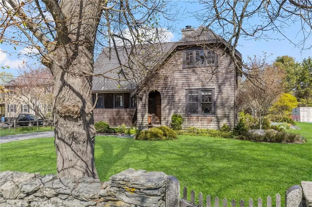 68 Sachuest Way Middletown RI 02842