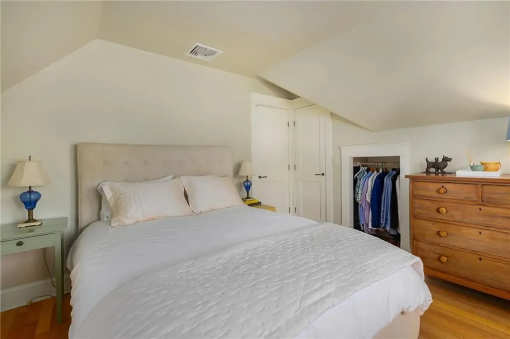 68 Sachuest Way Middletown RI 02842