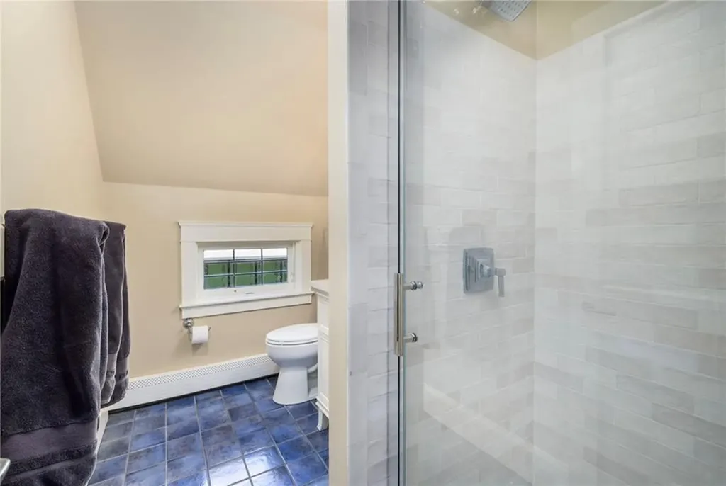 68 Sachuest Way Middletown RI 02842