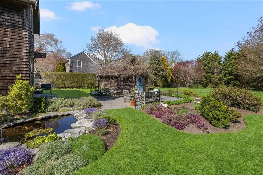68 Sachuest Way Middletown RI 02842