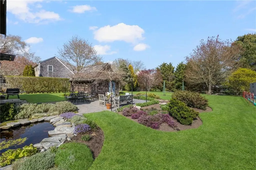 68 Sachuest Way Middletown RI 02842