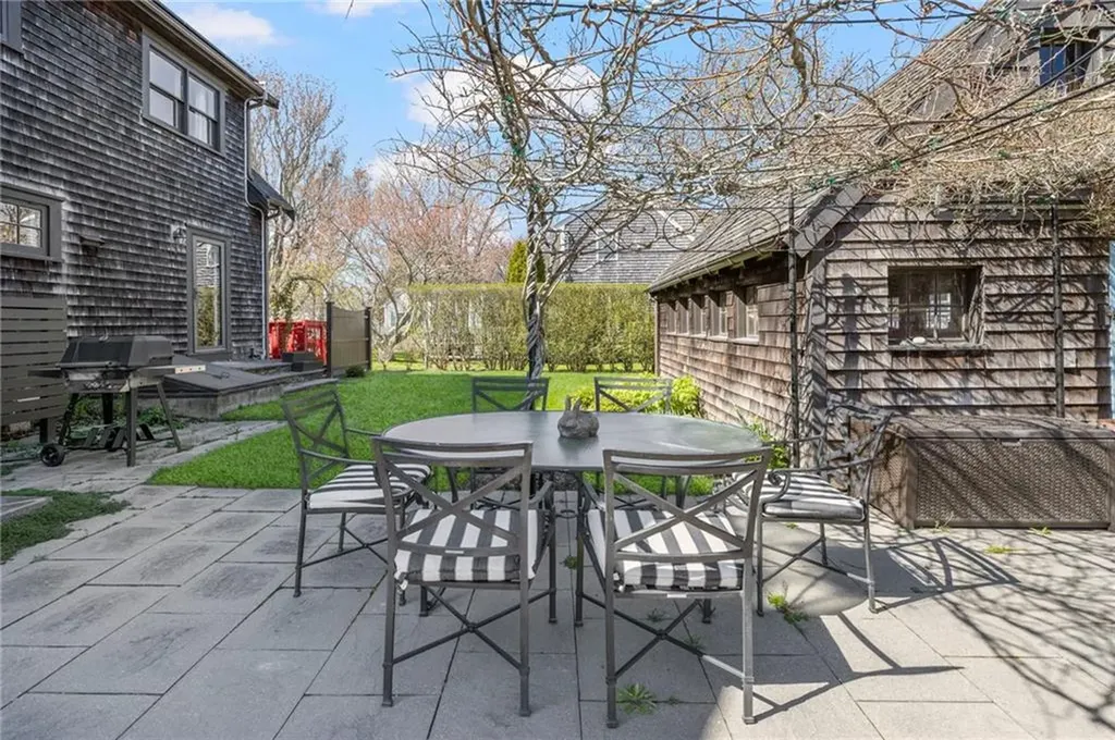 68 Sachuest Way Middletown RI 02842