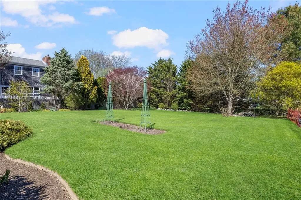68 Sachuest Way Middletown RI 02842