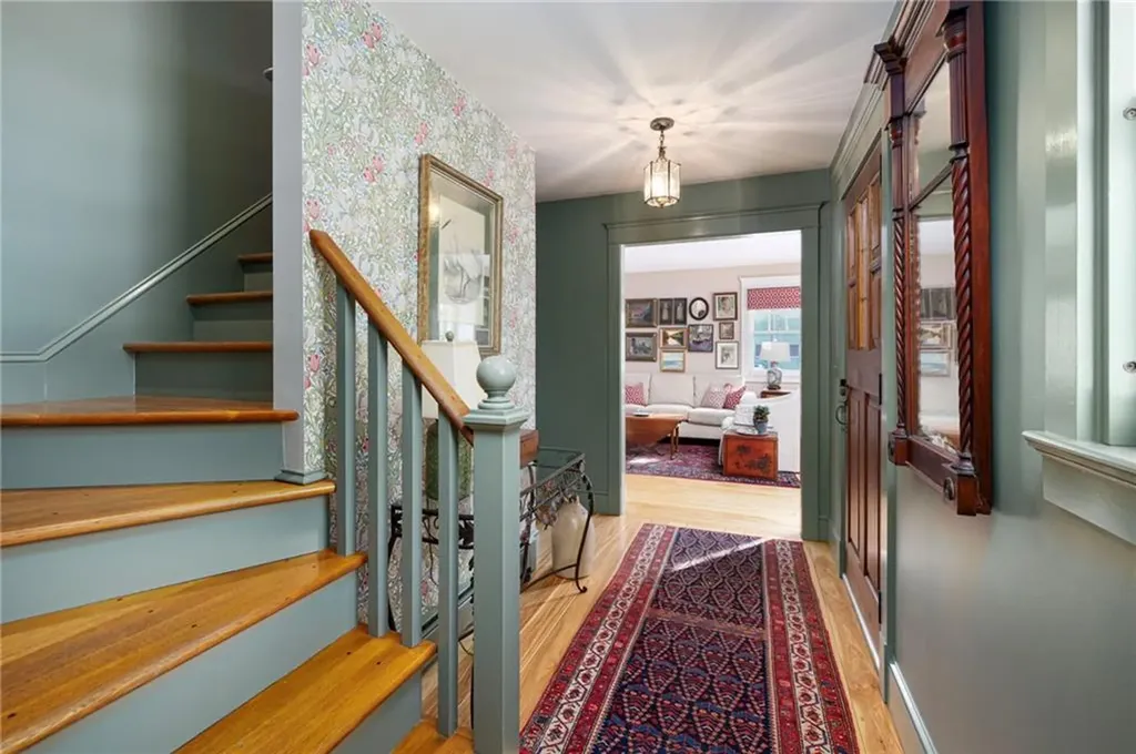 68 Sachuest Way Middletown RI 02842