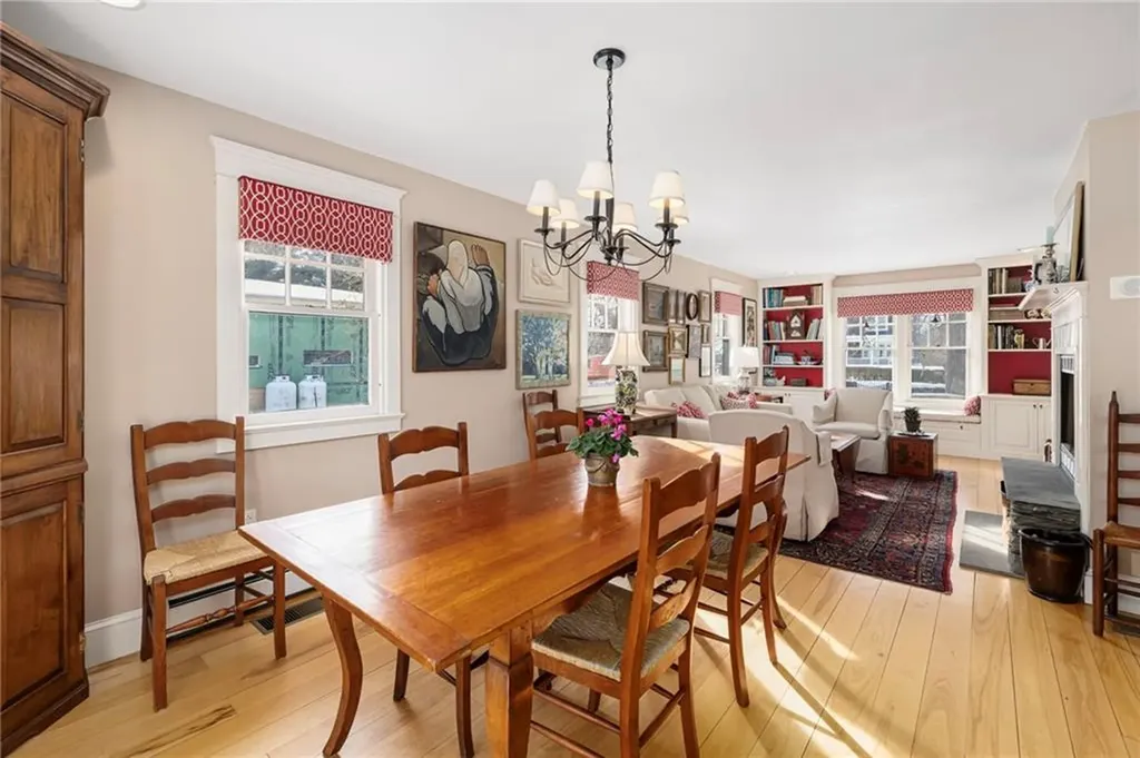 68 Sachuest Way Middletown RI 02842