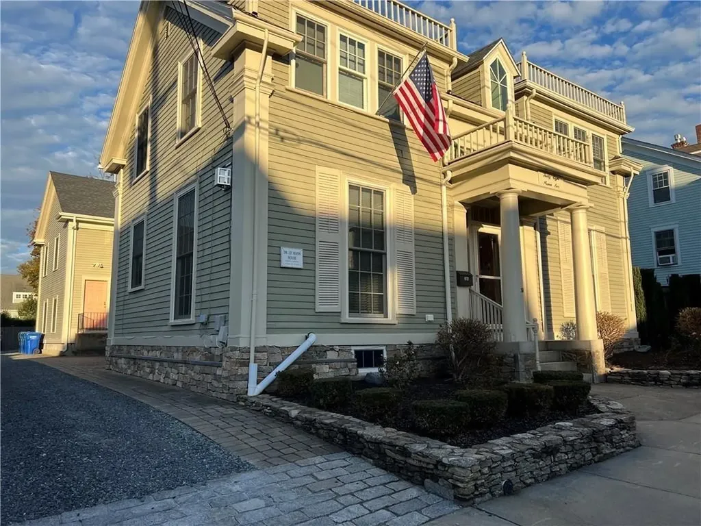 38 Mann Avenue Newport RI 02840